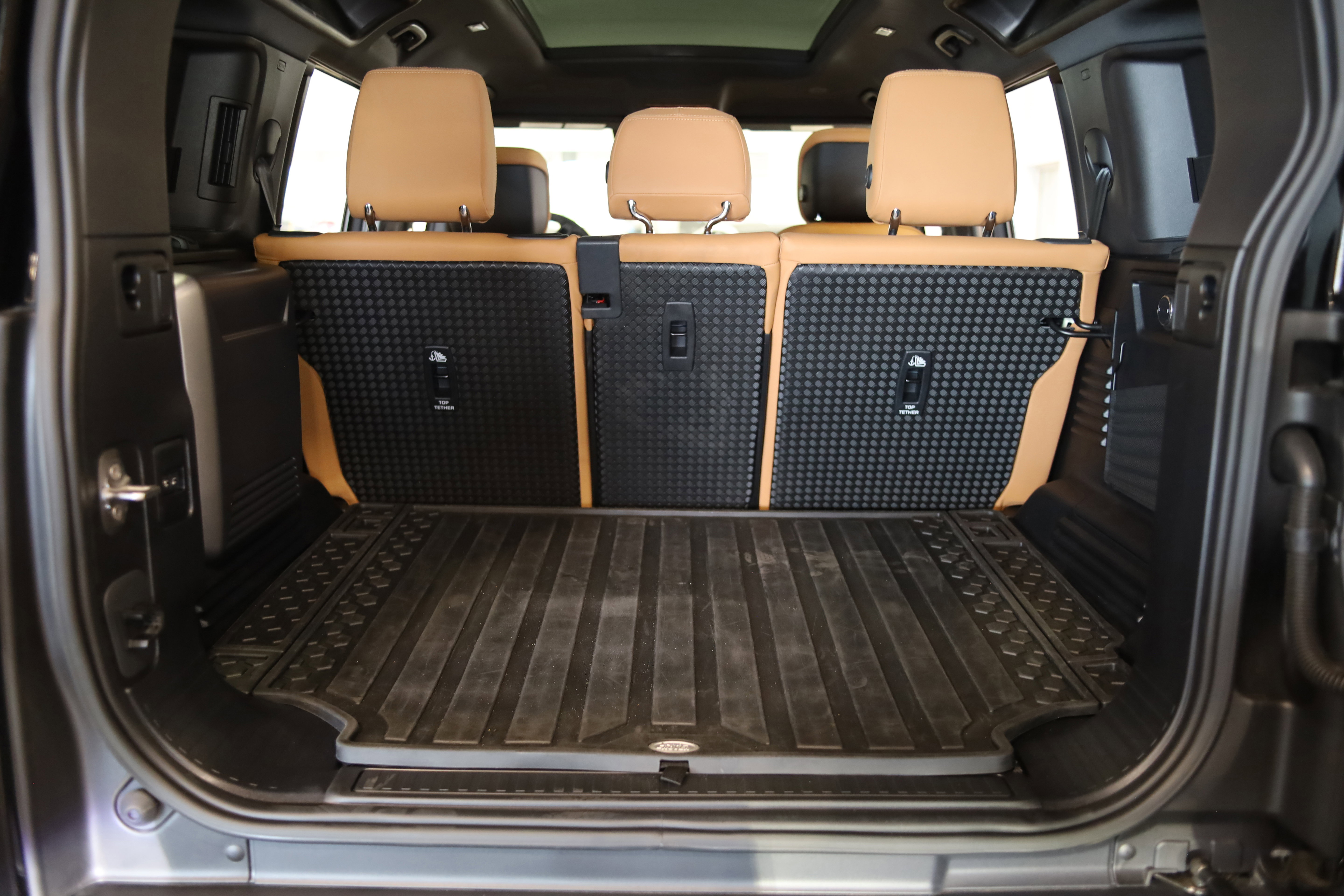 Used 2023 Land Rover Defender 110 Carpathian Edition AWD/4WD image 7