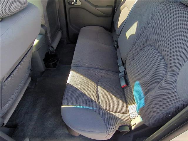 Used 2012 Nissan Frontier SV image 18