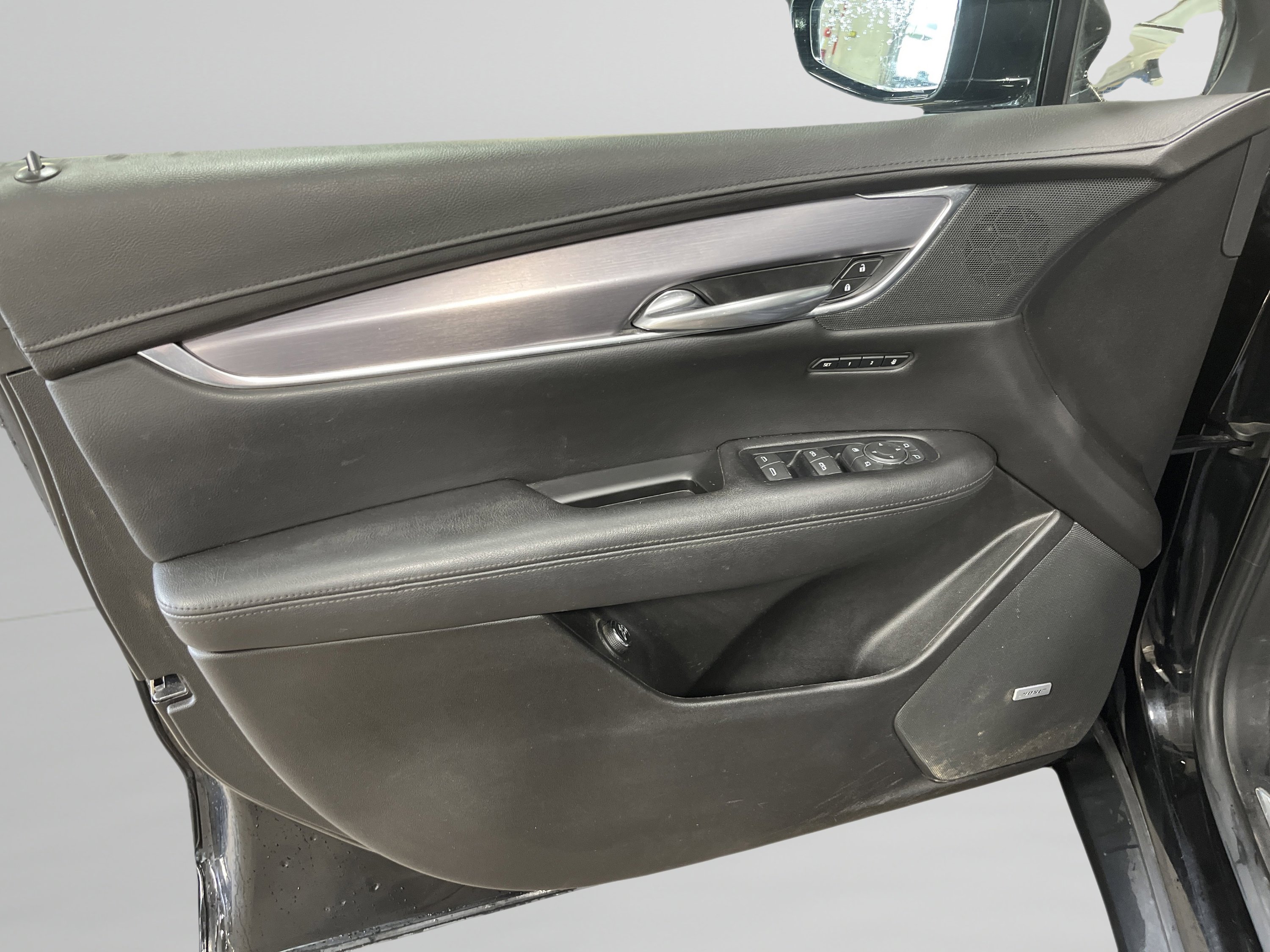 Used 2019 Cadillac XT5 Luxury w/ LPO, Radiant Package AWD/4WD image 15
