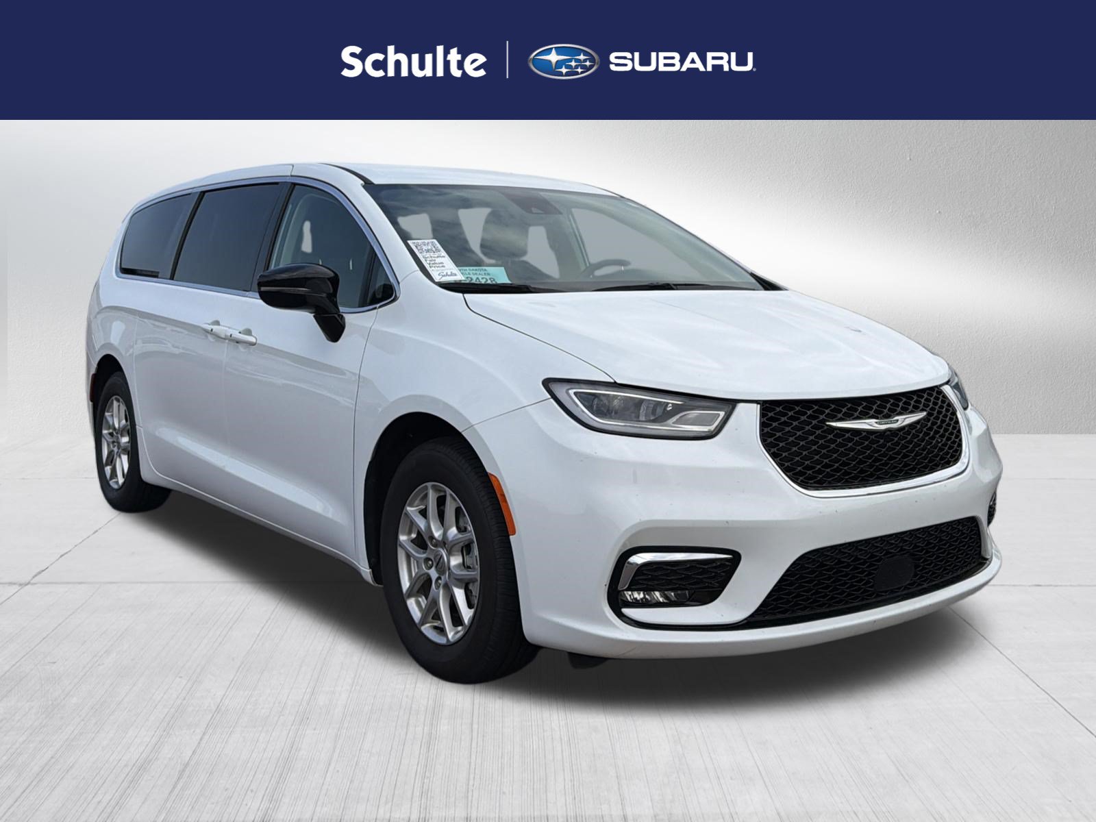 Used 2024 Chrysler Pacifica Touring-L