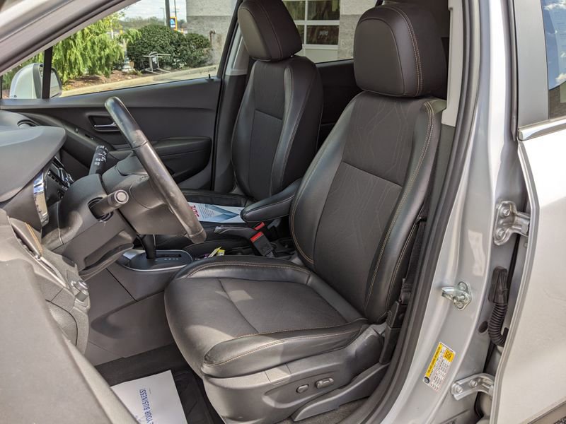 Used 2017 Chevrolet Trax LT w/ Driver Confidence Package image 10