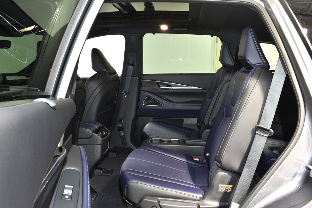 New 2026 INFINITI QX60 Sport w/ Dark Cargo Package image 30