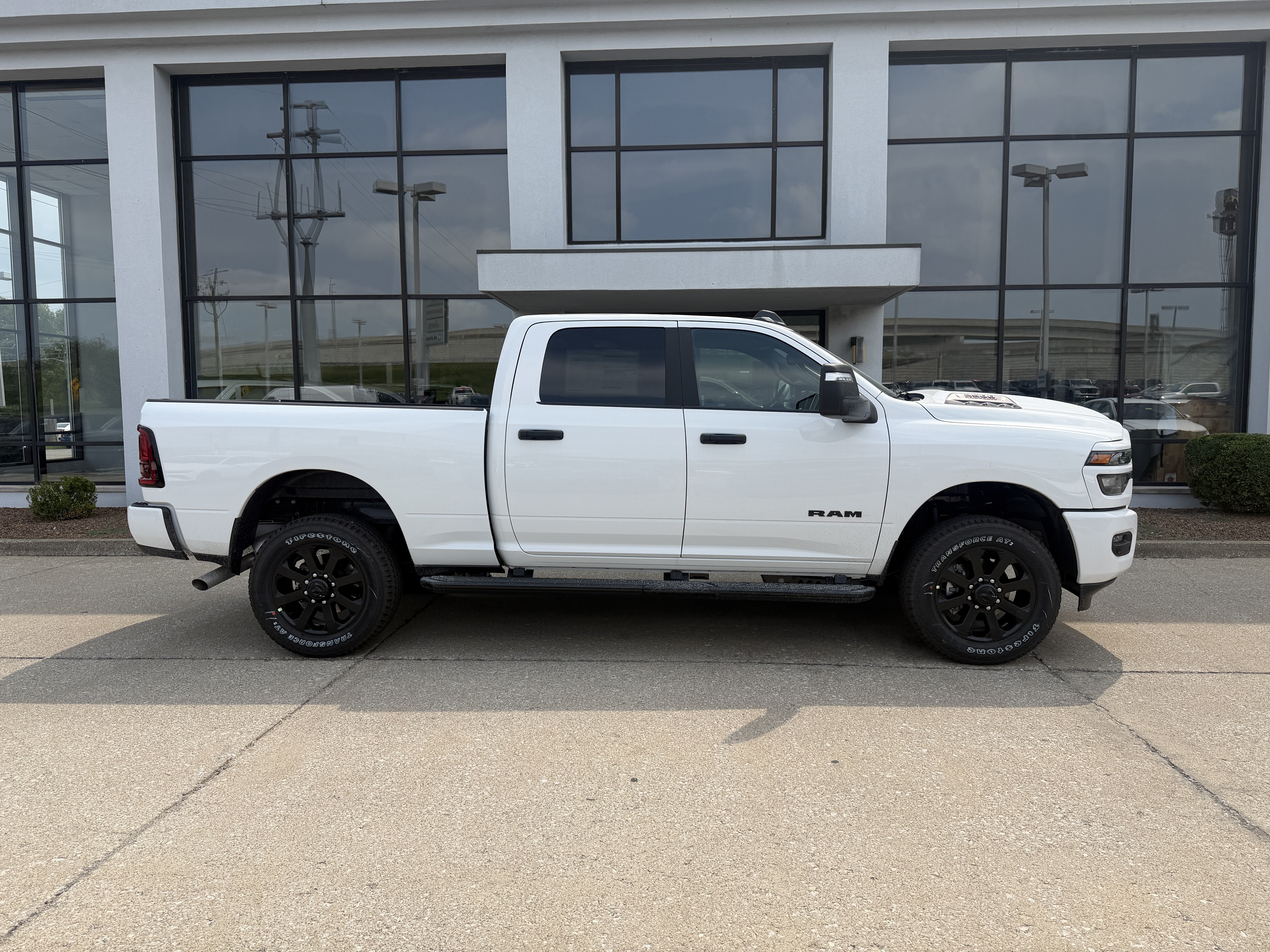 New 2026 RAM 2500 Big Horn AWD/4WD image 3