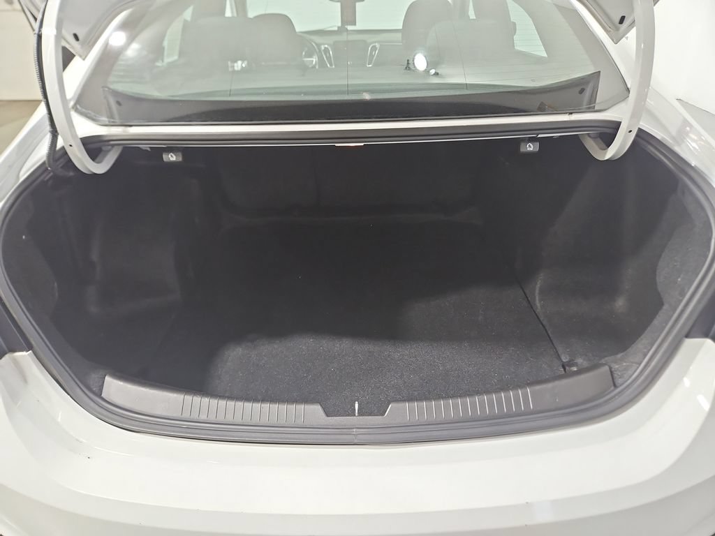 Used 2016 Chevrolet Malibu LT FWD image 24