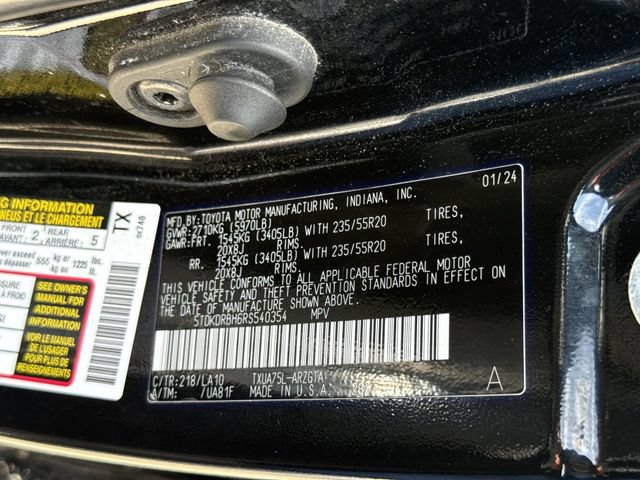 Used 2024 Toyota Highlander Platinum AWD/4WD image 40