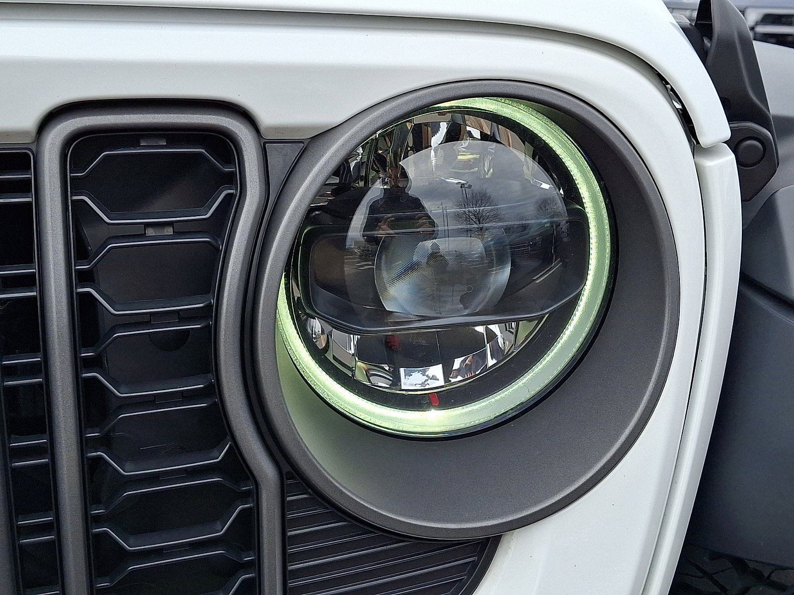 Used 2025 Jeep Wrangler Unlimited Rubicon image 9