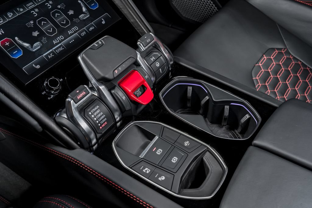 Used 2024 Lamborghini Urus S AWD/4WD image 28