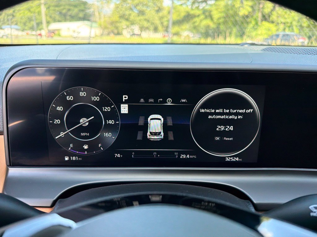 Certified 2024 Kia Seltos SX w/ SX Sunroof Package AWD/4WD image 9