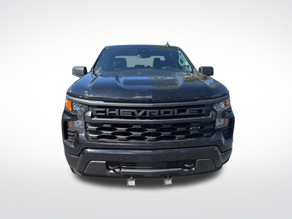 Used 2024 Chevrolet Silverado 1500 Custom w/ Turbomax Blackout Package image 3