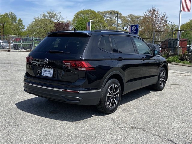 Used 2024 Volkswagen Tiguan S image 6