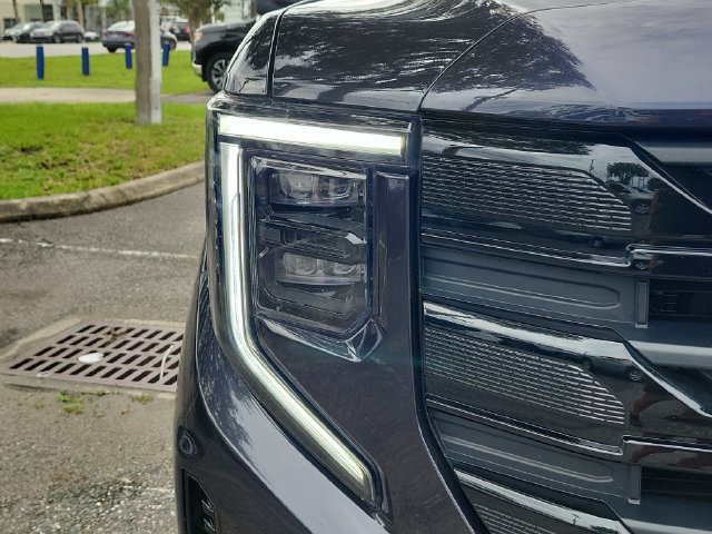 Certified 2025 GMC Sierra 1500 Elevation AWD/4WD image 8