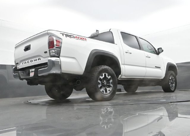 Used 2023 Toyota Tacoma TRD Off-Road w/ Black Out Package (TMS) AWD/4WD image 24