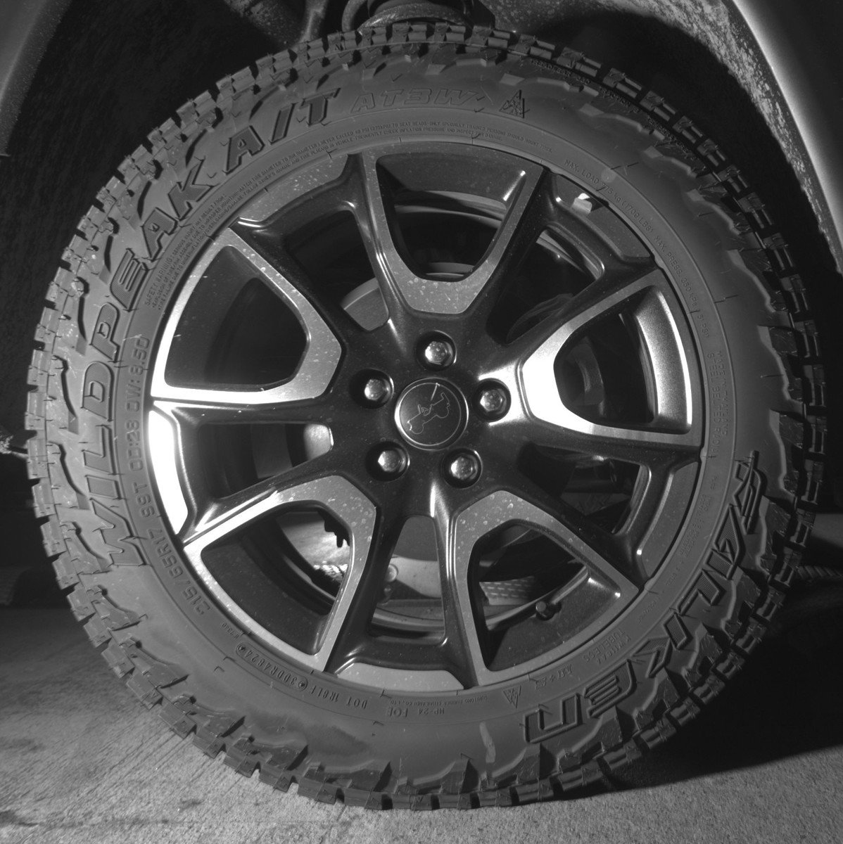 Used 2025 Jeep Compass Trailhawk image 15