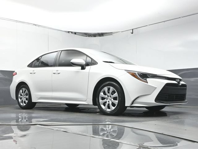Used 2024 Toyota Corolla LE FWD image 38