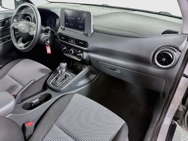 Used 2023 Hyundai Kona SE w/ Cargo Package AWD/4WD image 33