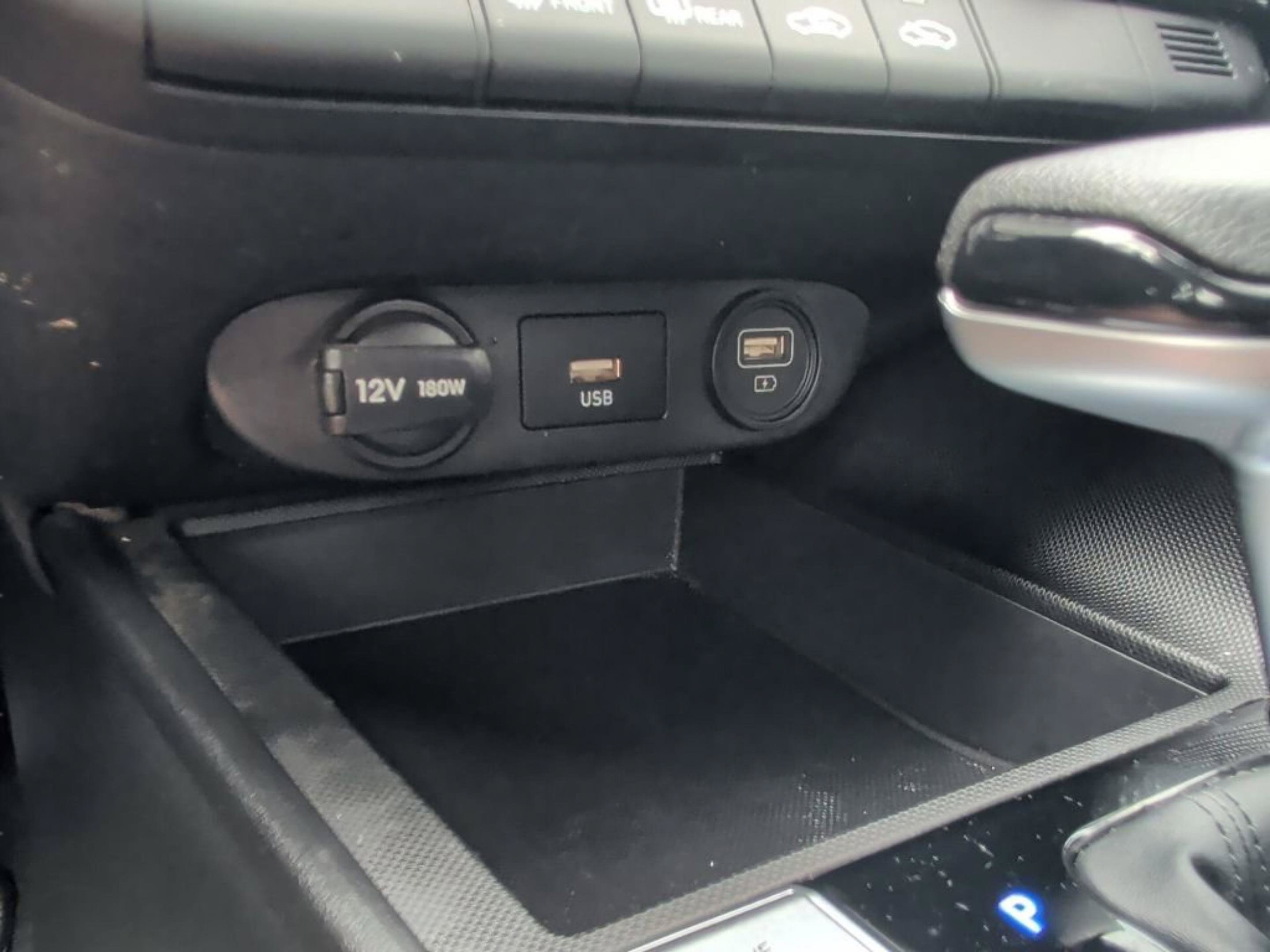 Used 2023 Hyundai Elantra SEL w/ Preferred Accessory Package FWD image 25