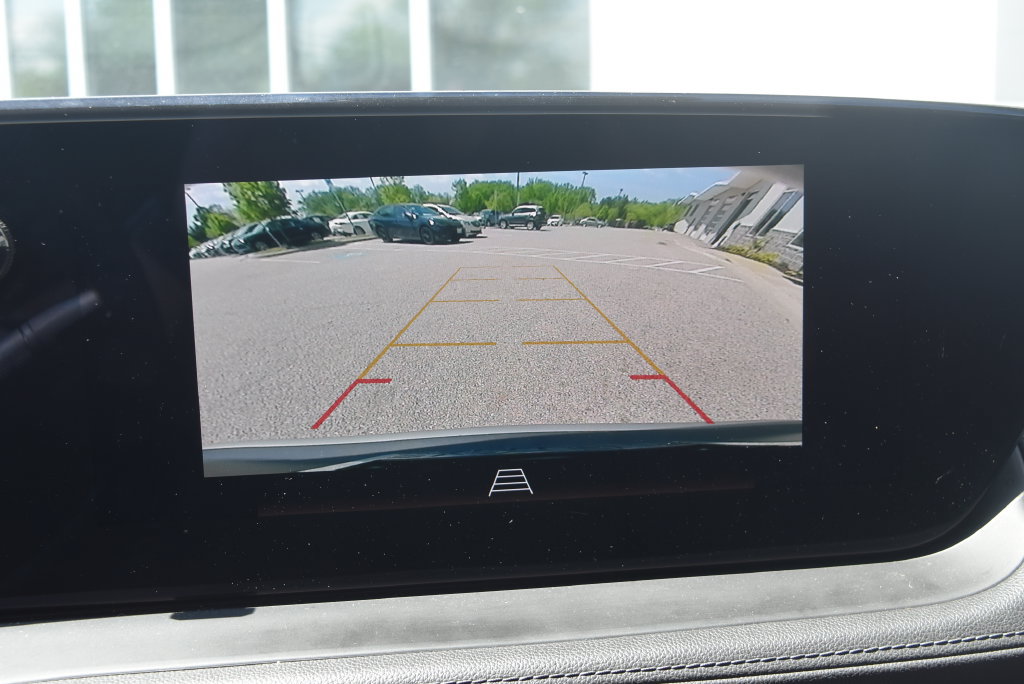 Used 2025 Buick Encore GX Preferred AWD/4WD image 15