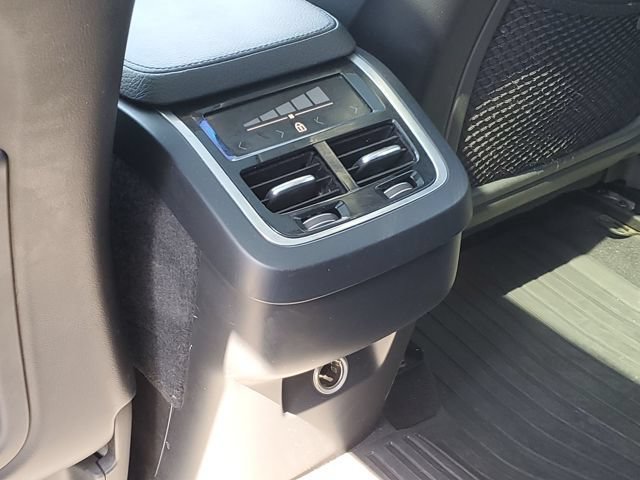 Used 2018 Volvo XC90 T5 Momentum w/ Convenience Package FWD image 33