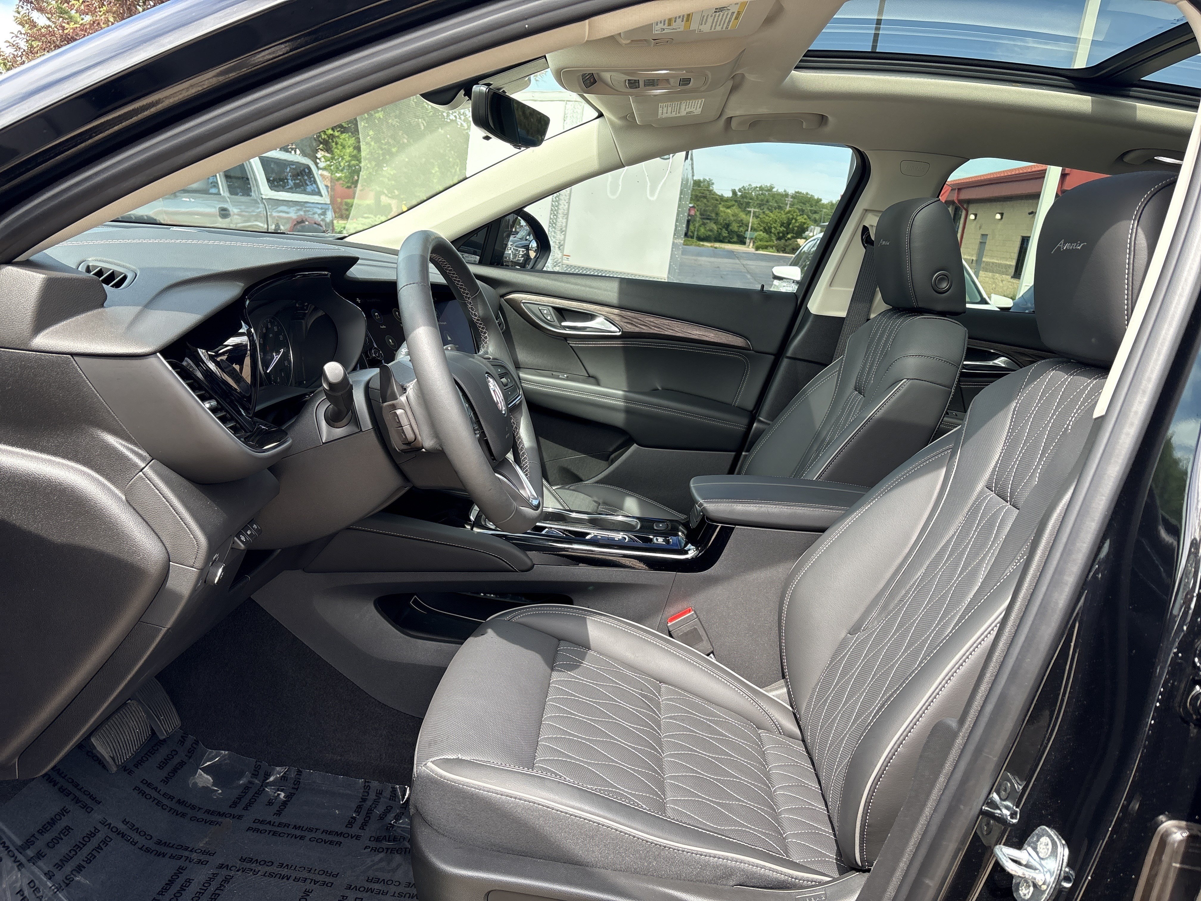 Used 2023 Buick Envision Avenir AWD/4WD image 11