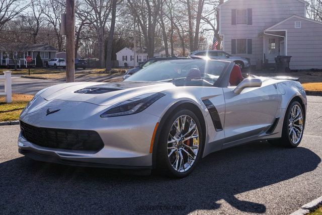 Used 2015 Chevrolet Corvette Z06 w/ 3LZ Preferred Equipment Group RWD image 14
