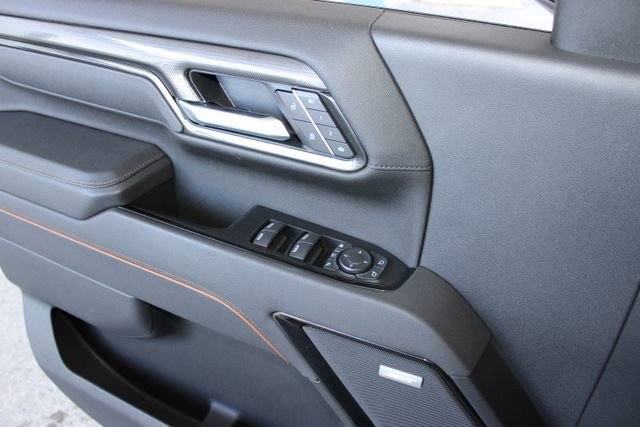 Used 2025 GMC Sierra 2500 AT4 w/ AT4 Premium Plus Package image 26