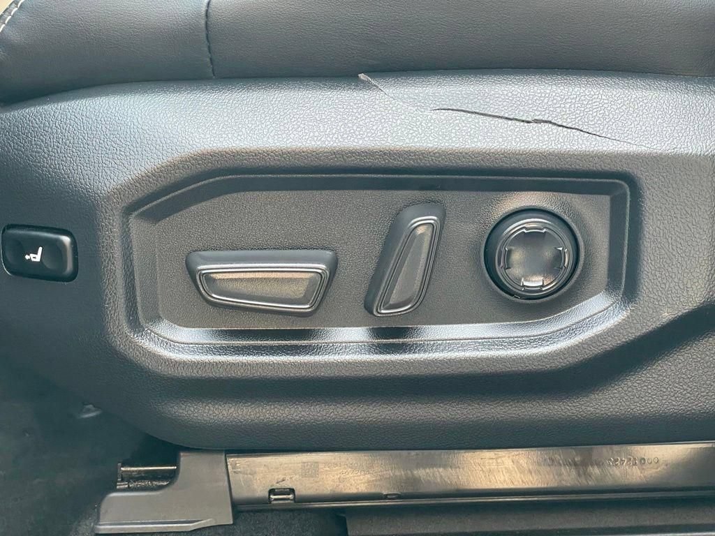 Used 2023 Toyota Sequoia Capstone AWD/4WD image 15