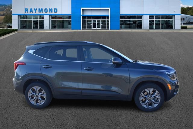 Certified 2024 Kia Seltos S image 2