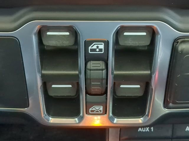 Used 2023 Jeep Wrangler Unlimited Sahara w/ Cold Weather Group image 28