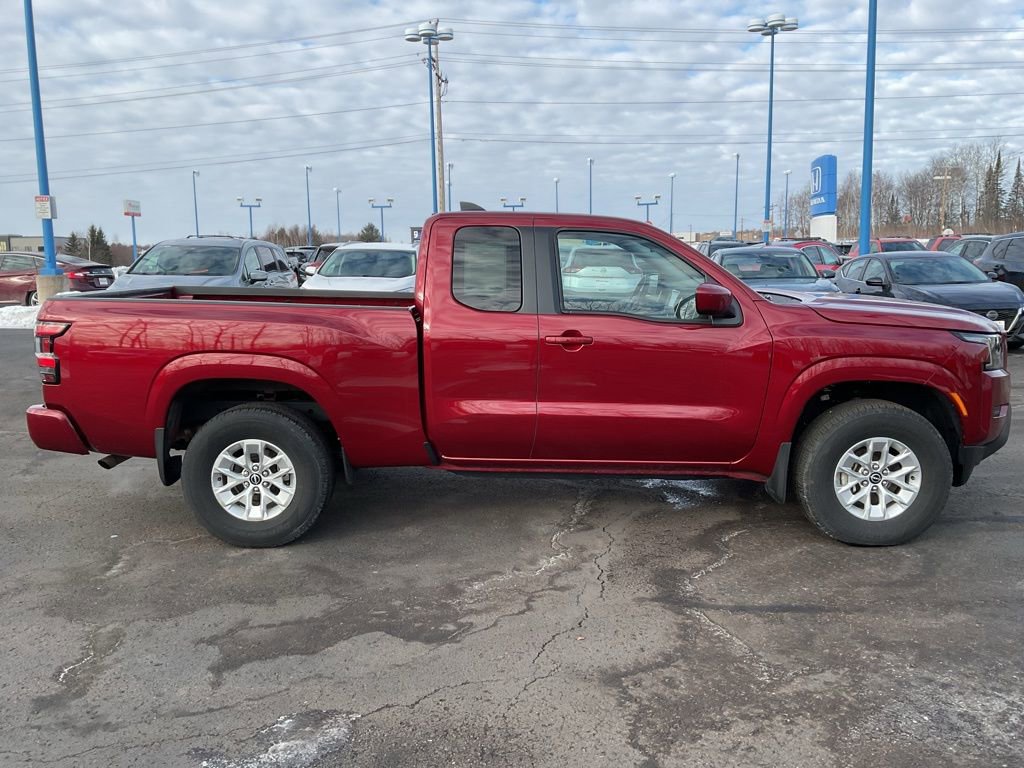 Used 2024 Nissan Frontier SV image 4