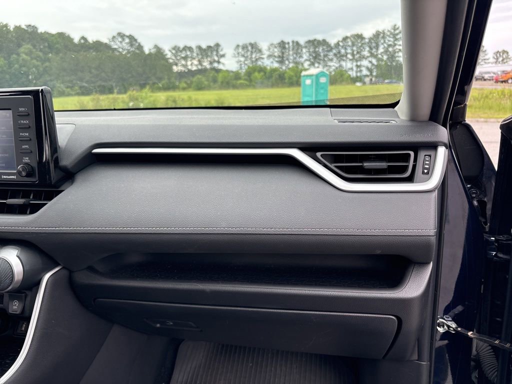 Used 2022 Toyota RAV4 XLE FWD image 36