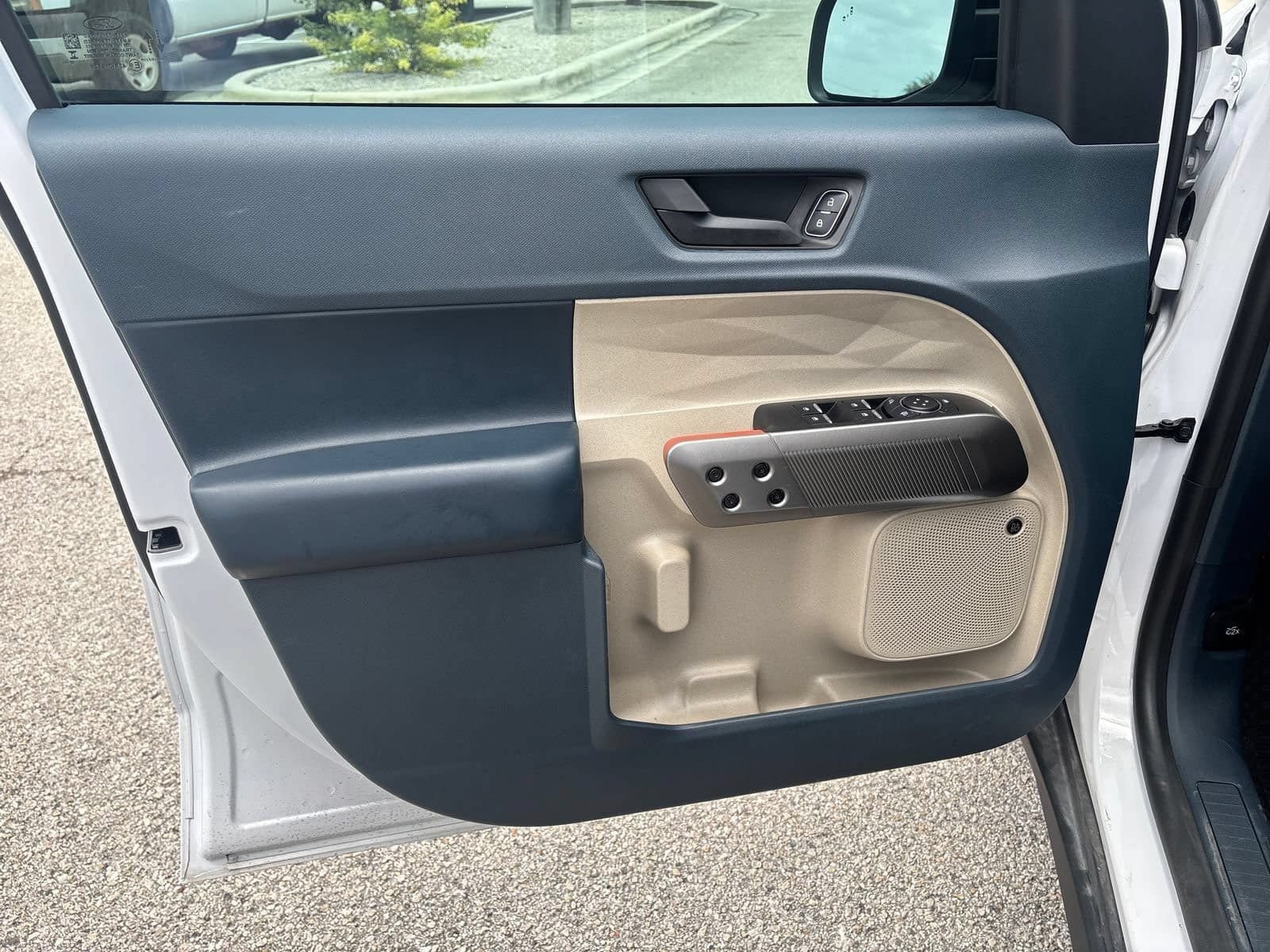 Used 2025 Ford Maverick Lariat AWD/4WD image 27