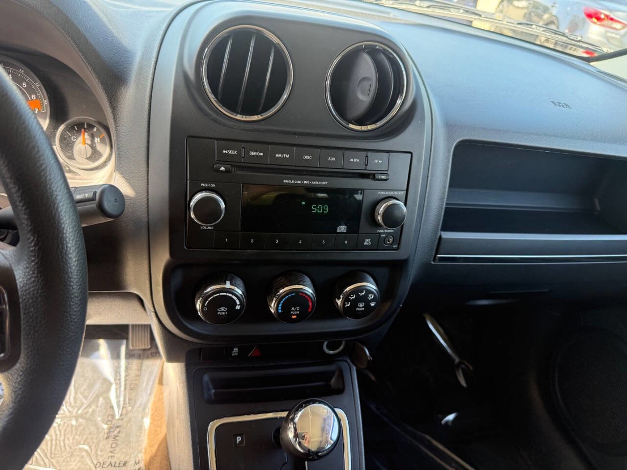 Used 2014 Jeep Patriot Sport AWD/4WD image 14