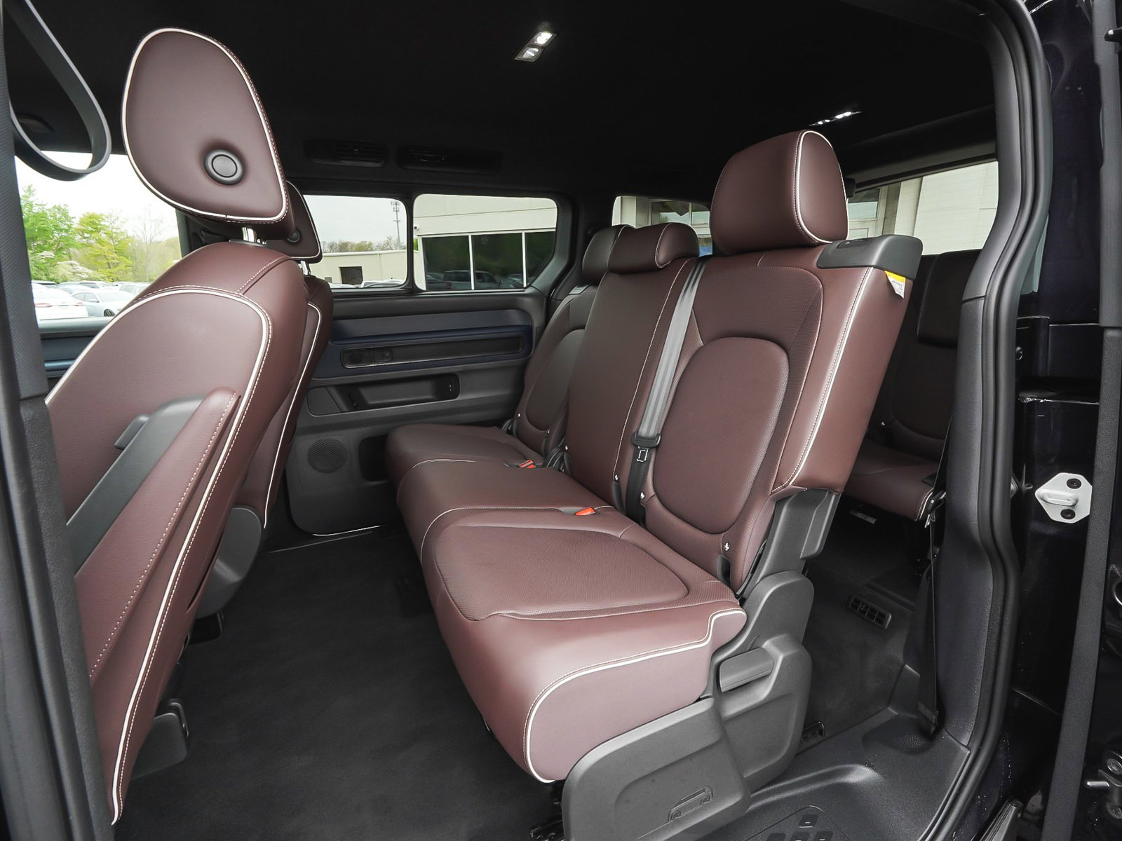 Used 2025 Volkswagen ID. Buzz Pro S RWD image 31