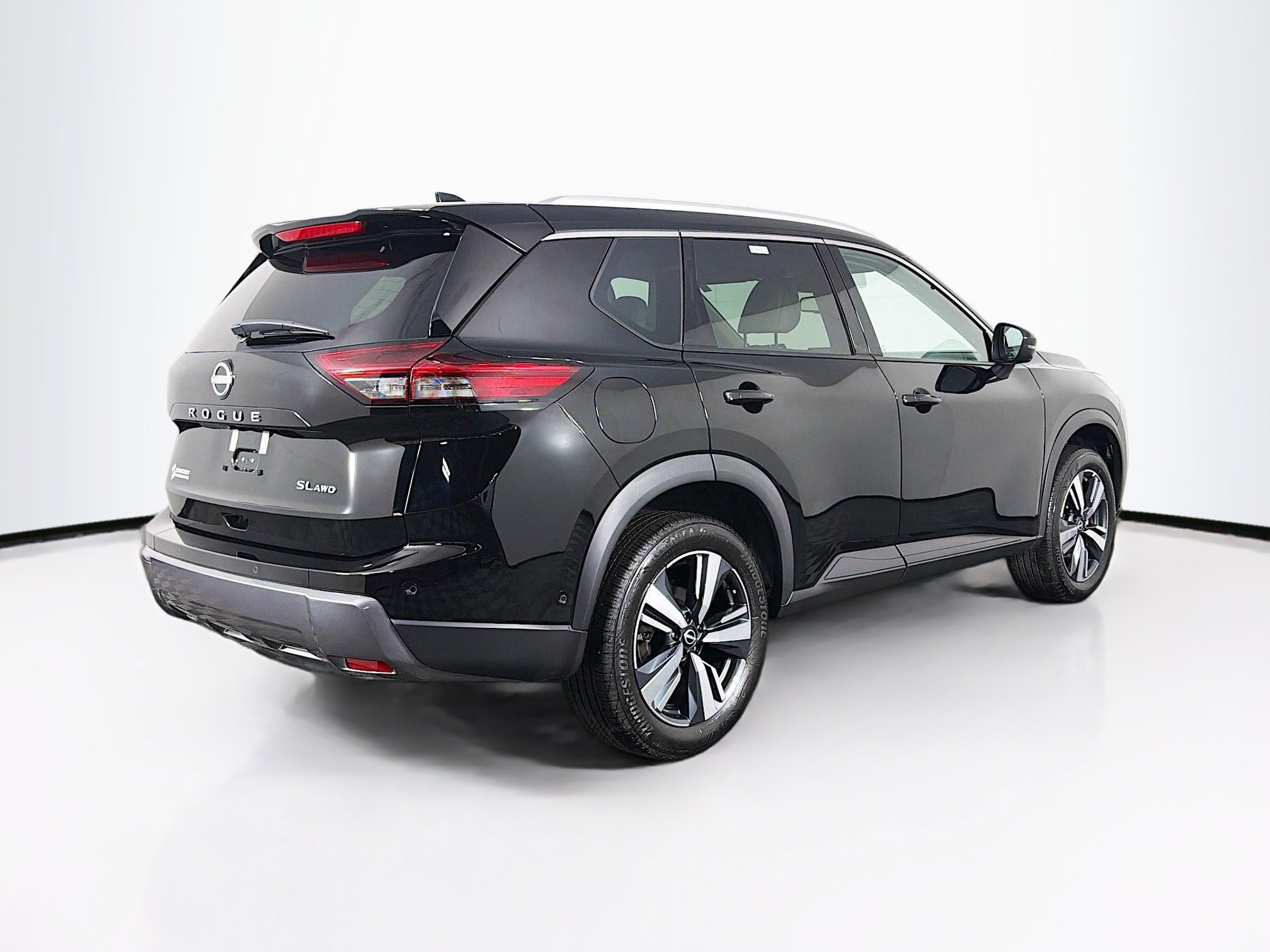 Used 2026 Nissan Rogue SL image 8