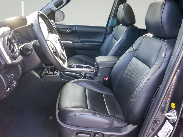 Used 2023 Toyota Tacoma Limited AWD/4WD image 10