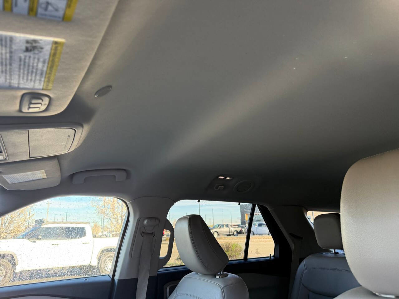 Used 2021 Ford Explorer Limited w/ Equipment Group 301A image 7