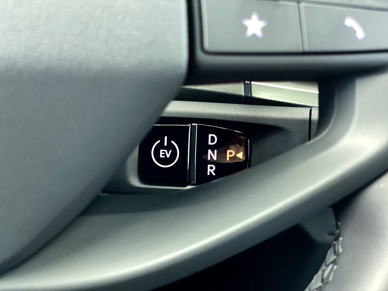 New 2027 Kia EV3 Land FWD image 25