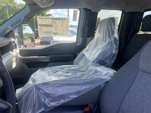New 2026 Ford F250 XL w/ STX Appearance Package AWD/4WD image 8