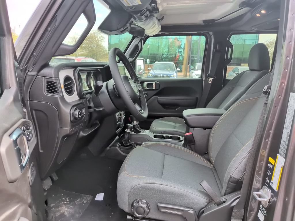 New 2026 Jeep Gladiator Sport AWD/4WD image 20