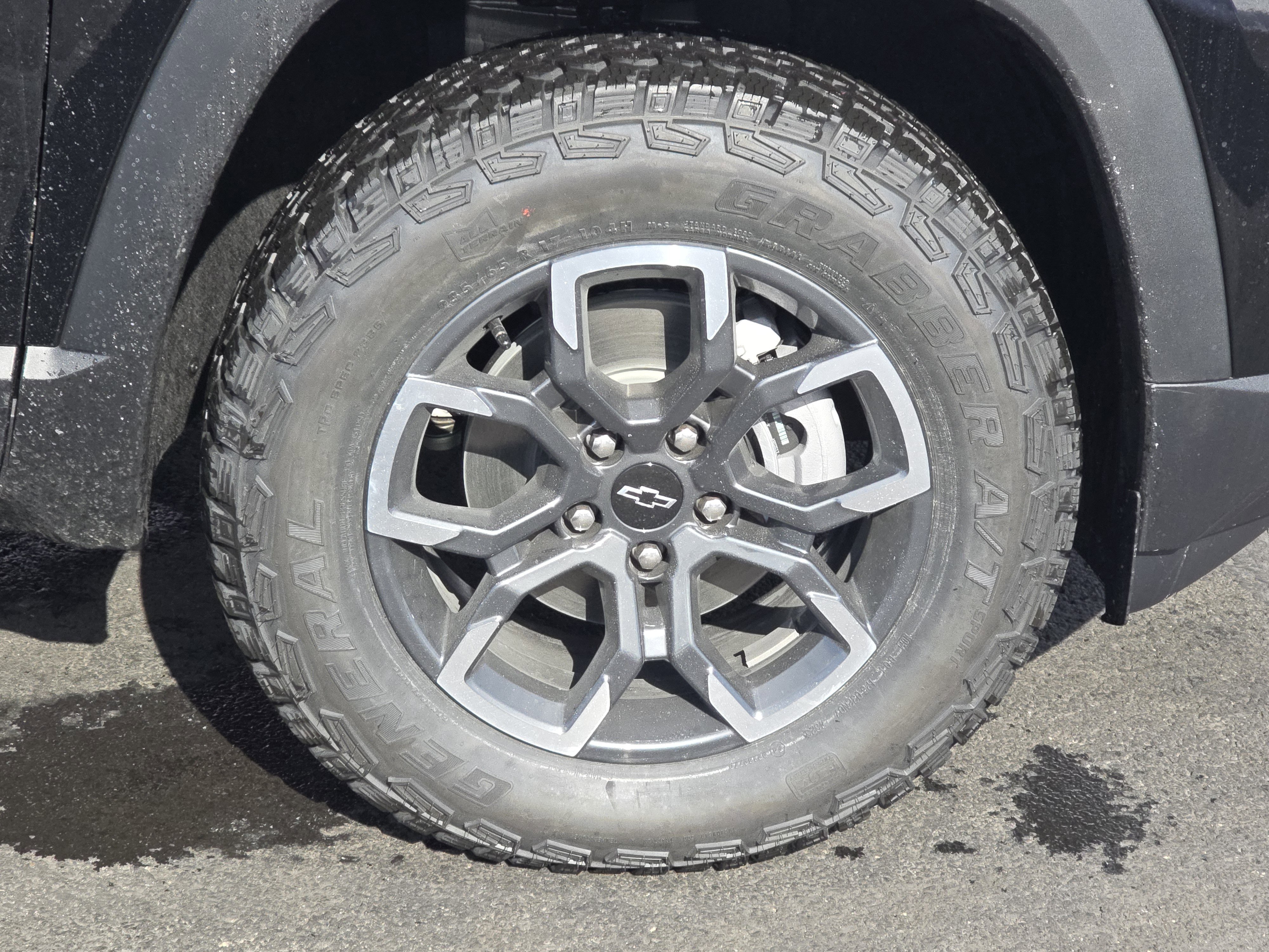 New 2026 Chevrolet Equinox ACTIV image 13