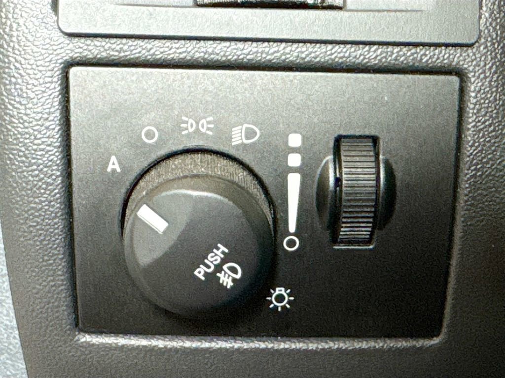 Used 2010 Dodge Challenger SRT8 w/ SRT Option Group II RWD image 12