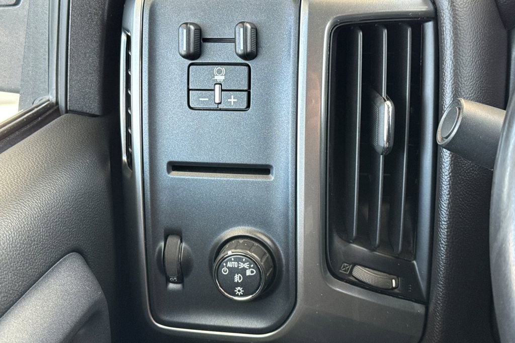 Used 2018 Chevrolet Silverado 2500 LT w/ All Star Edition image 29