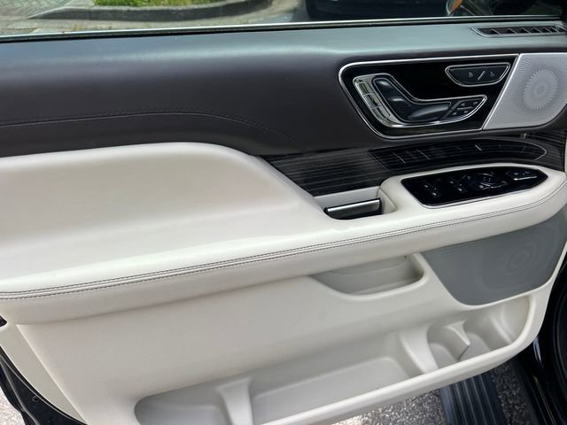 Certified 2022 Lincoln Navigator Black Label AWD/4WD image 12