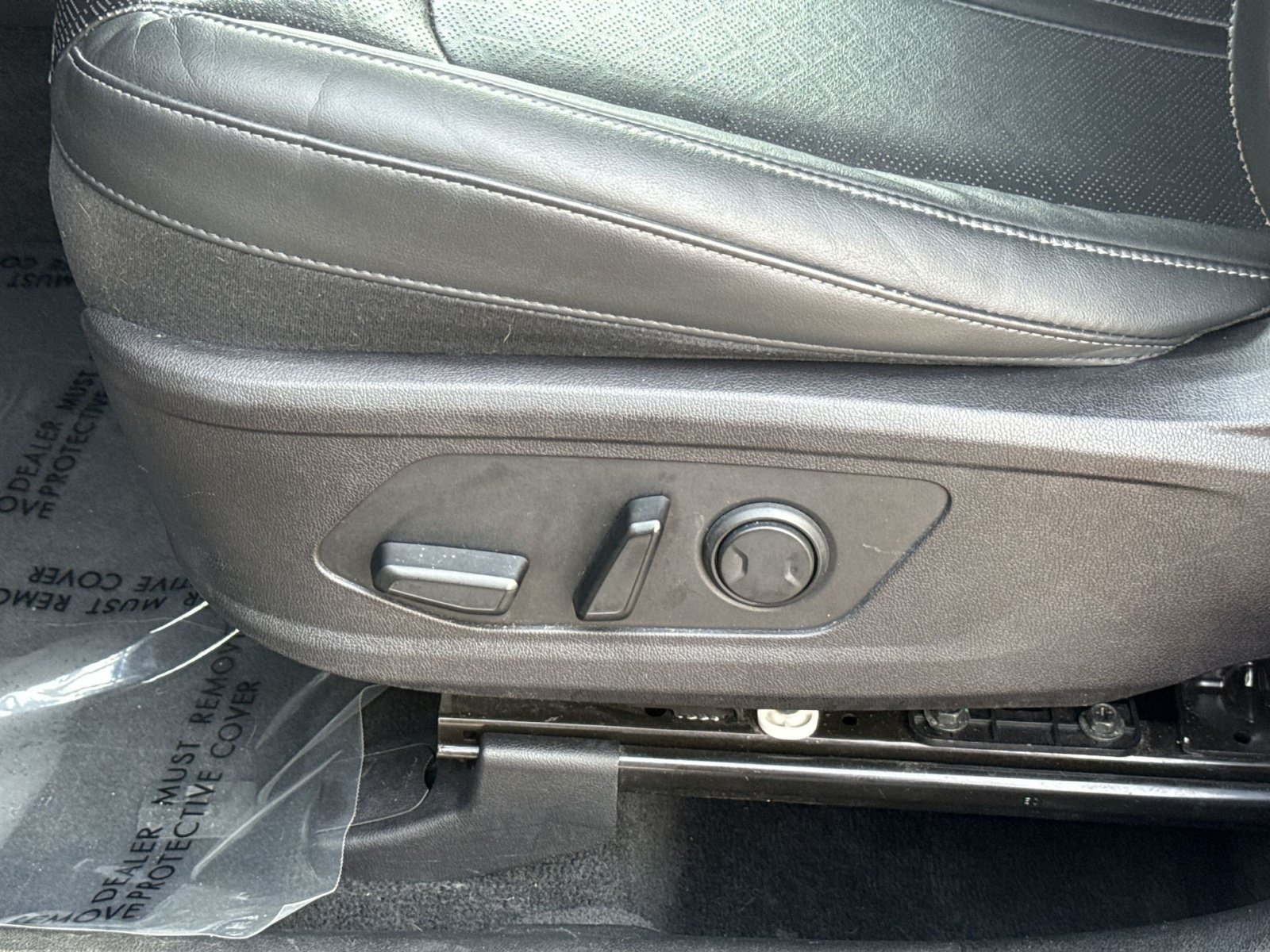 Used 2022 Kia Sorento EX w/ Panoramic Sunroof Package FWD image 12