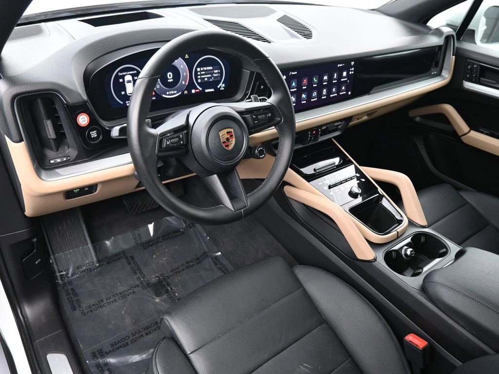 Certified 2024 Porsche Cayenne image 4