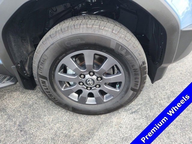 Used 2024 Toyota Land Cruiser image 4