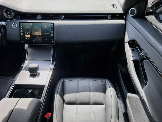 Used 2024 Land Rover Range Rover Evoque Dynamic SE AWD/4WD image 18
