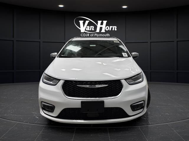 New 2026 Chrysler Pacifica Pinnacle w/ Trailer Tow Group image 13