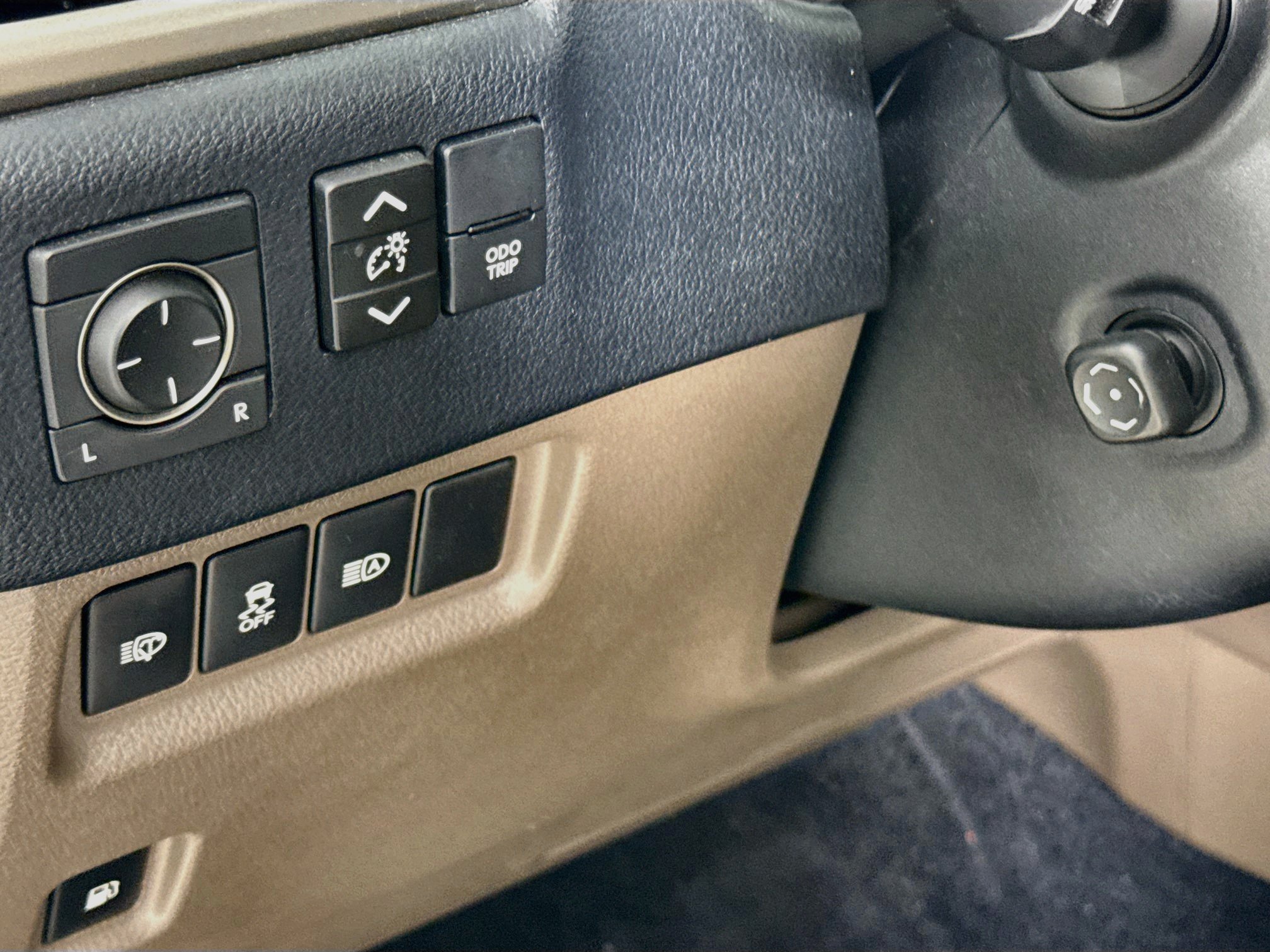 Used 2020 Lexus GX 460 Premium w/ Premium Package AWD/4WD image 10