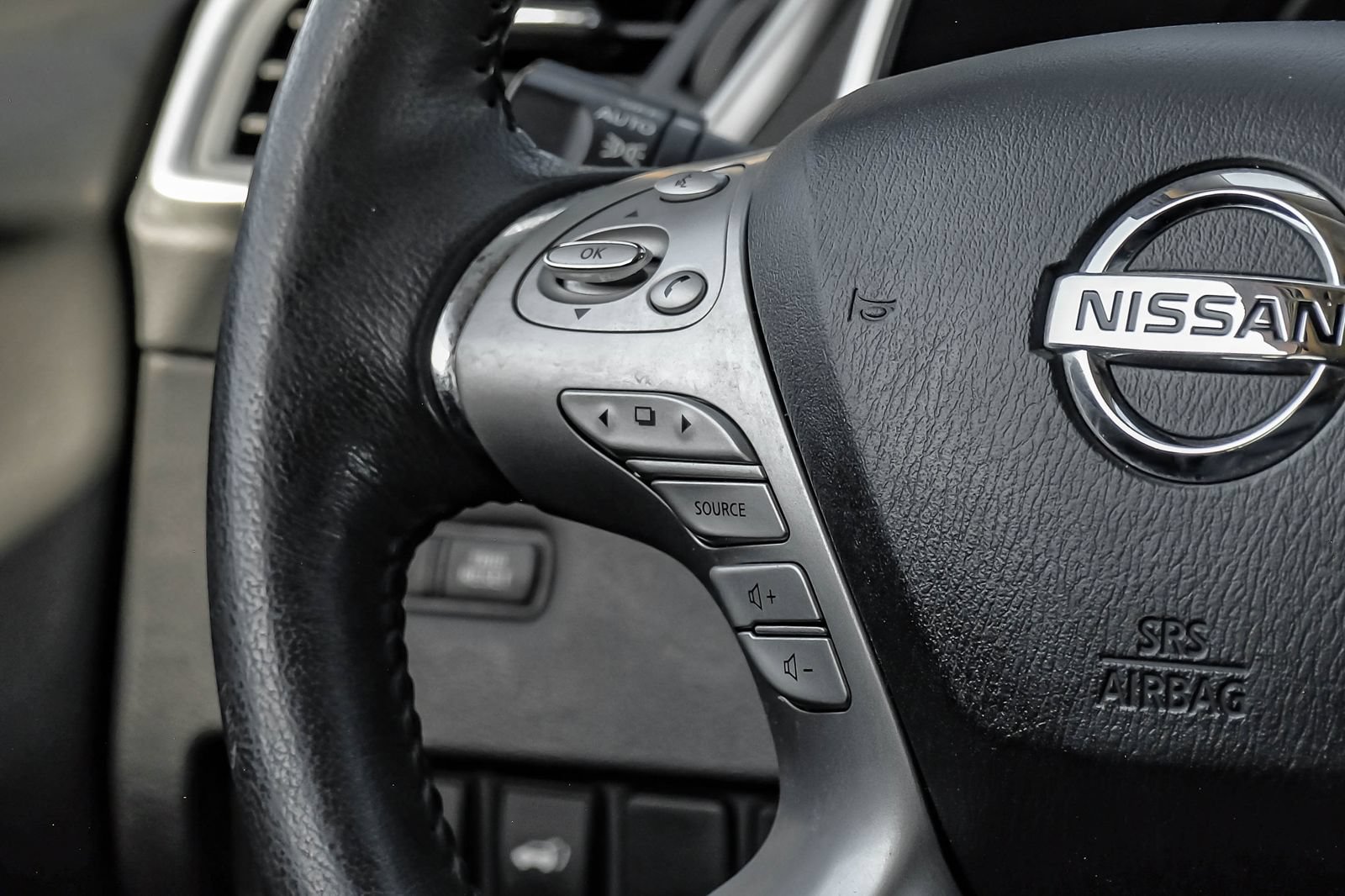 Used 2017 Nissan Murano SL w/ SL Technology Package FWD image 19